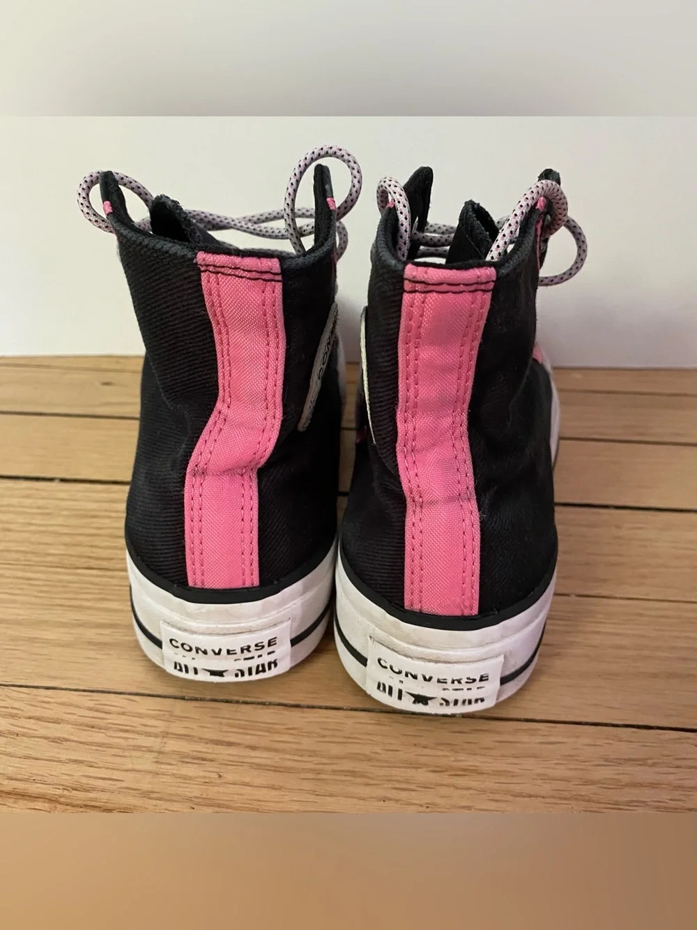 Converse Chuck Taylor All Star Sneakers Girls 6 High Top Pink Black Shoes Canvas